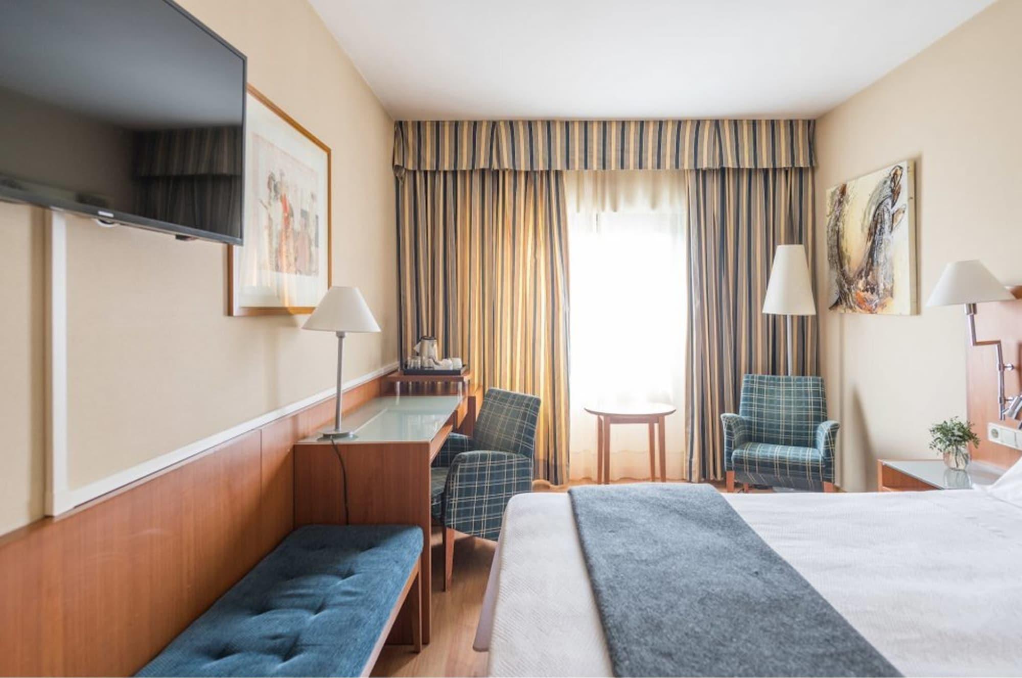 Up Rooms Vic Hotel Екстер'єр фото