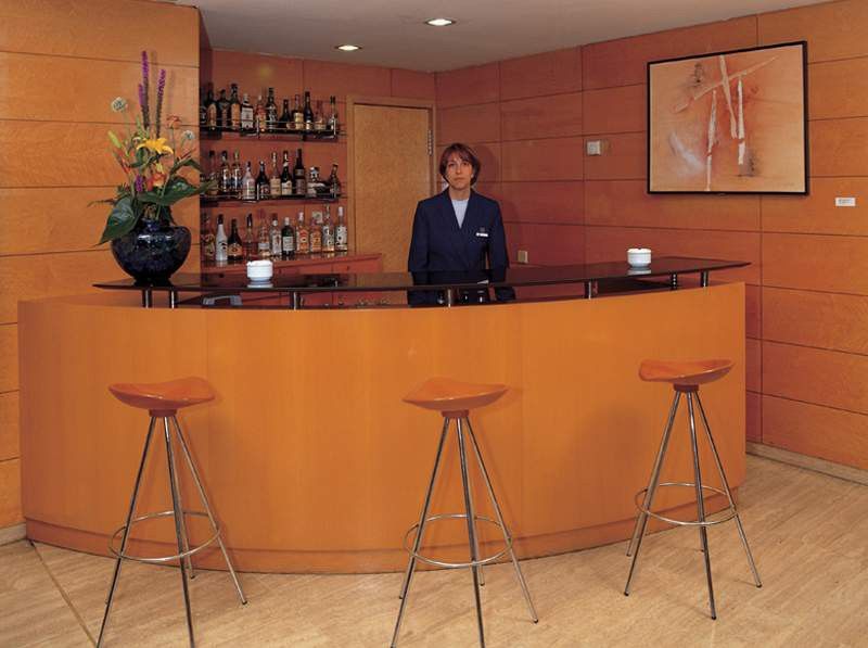 Up Rooms Vic Hotel Екстер'єр фото