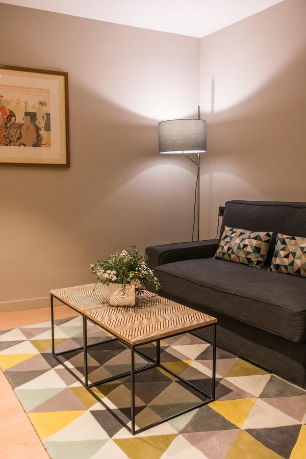Up Rooms Vic Hotel Екстер'єр фото