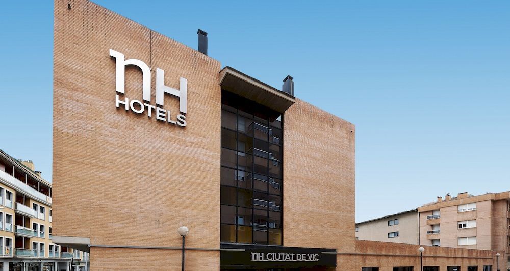 Up Rooms Vic Hotel Екстер'єр фото